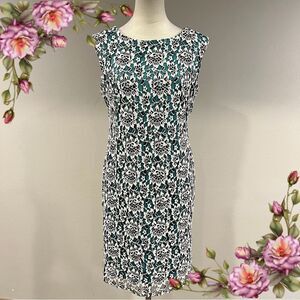 Elegant Floral Lace sleeveless stretchy Dress size 10